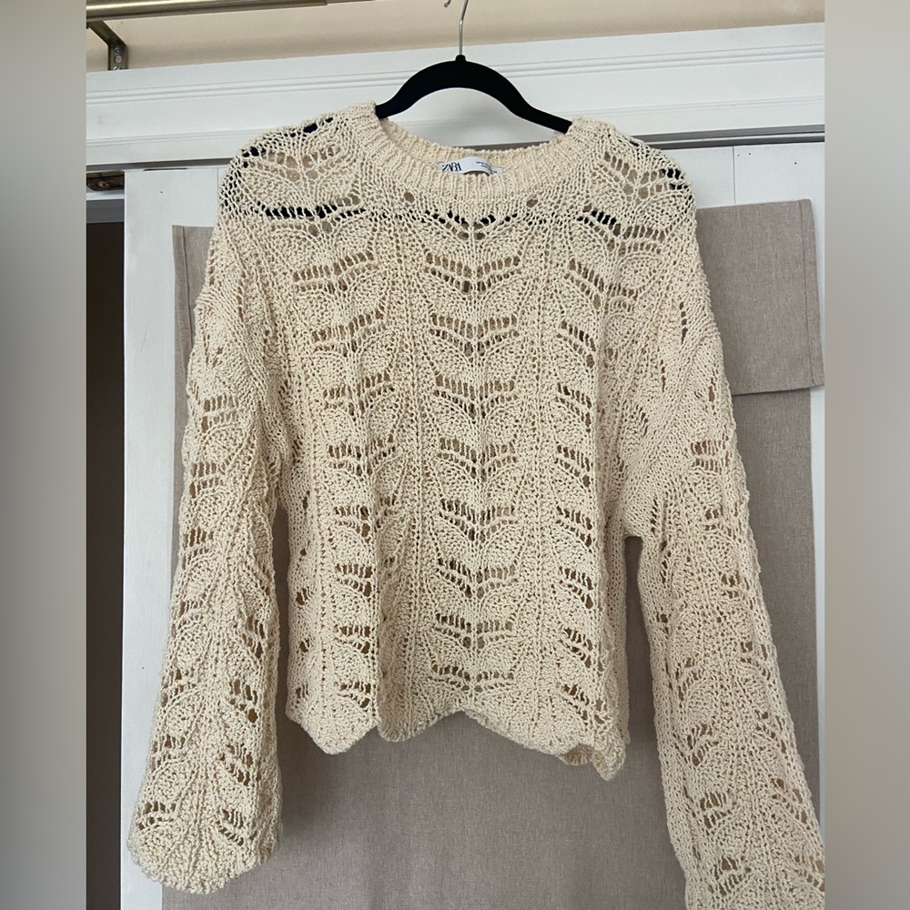 Zara beachy knit sweater
